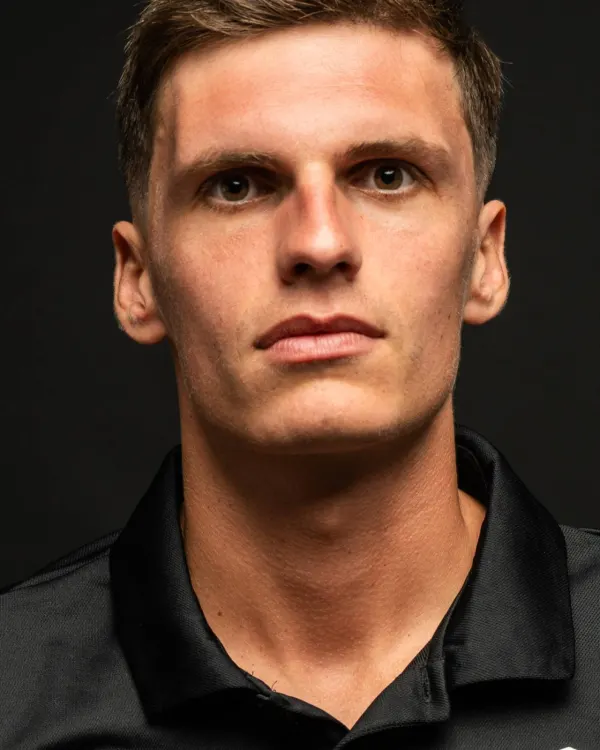 Enzo Hoyau